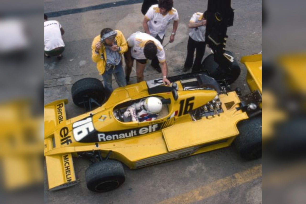 PHOTO RENE ARNOUX SIGNÉE À LA MAIN 12x8 RENAULT F1 FERRARI SURTEES