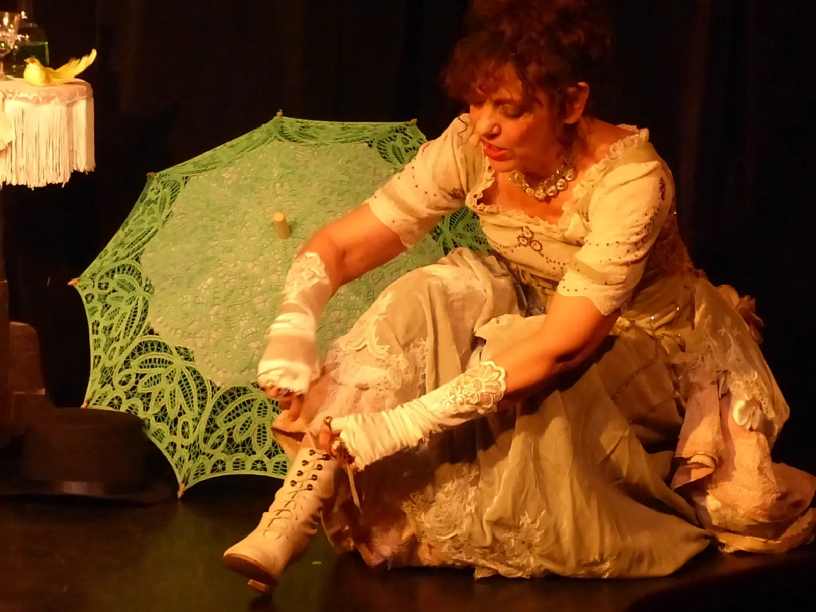 AVIGNON : Festival Off - "Mademoiselle Maya" plonge le public dans l'humour coquin de la Belle Époqu