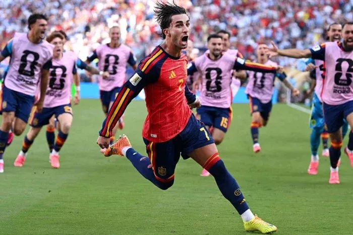 BALTIMORE : Football - Ferran Torres offre la Coupe du Monde à l'Espagne avec la Shadow Elite 4