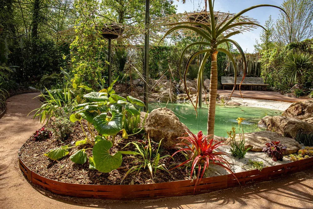 CHAUMONT-SUR-LOIRE : Festival des Jardins - Le "Jardin Avatar" plonge les visiteurs dans un univers
