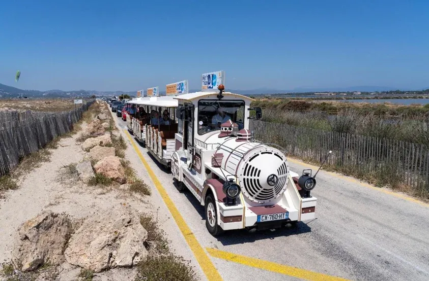 HYÈRES : Mobilité douce - Le petit train de la presqu'île de Giens reprend du service le 1er juillet