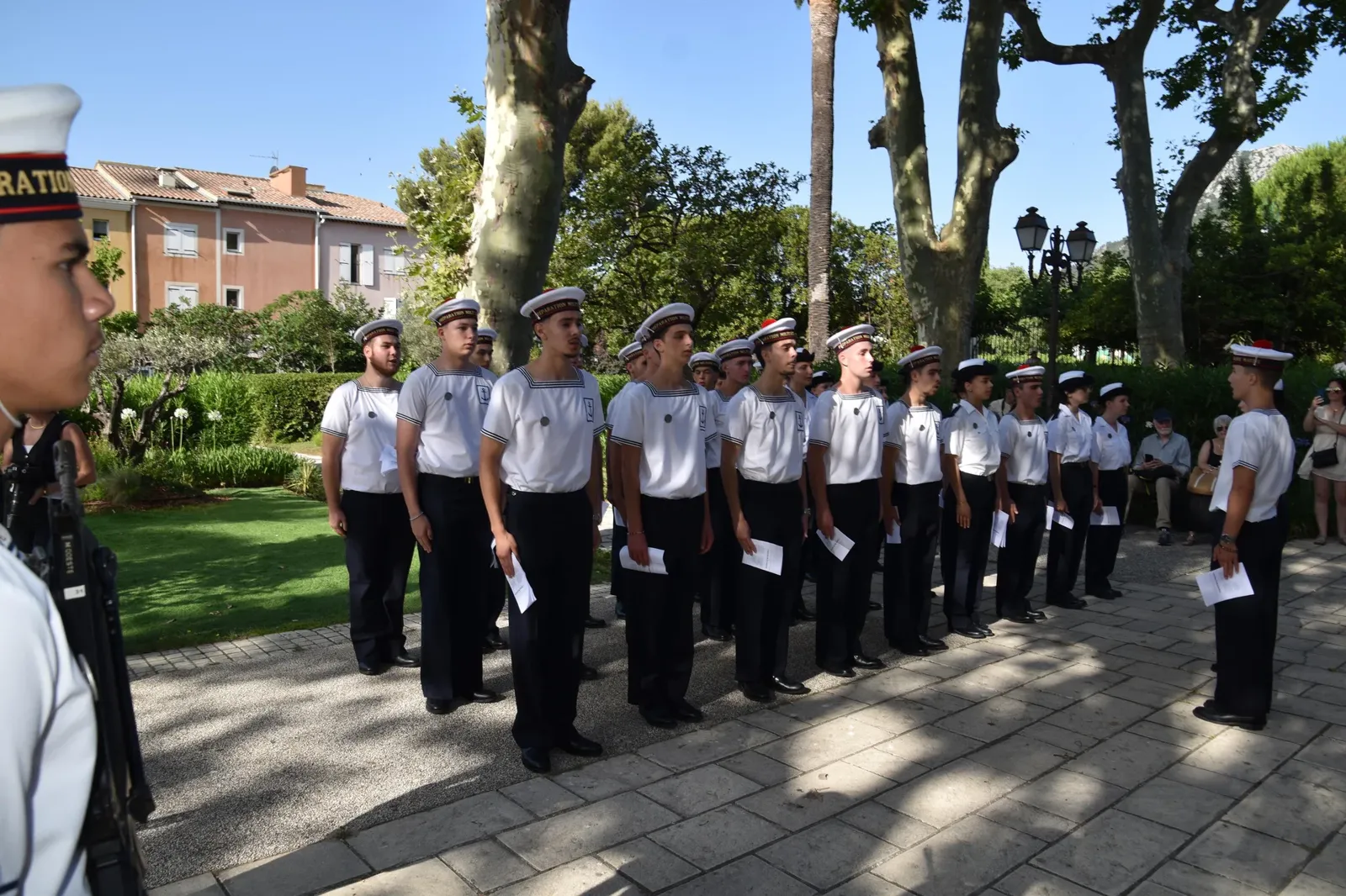 MARINE NATIONALE : Capitaine Bagno aux stagiaires : « La beauté du métier de marin d'État »