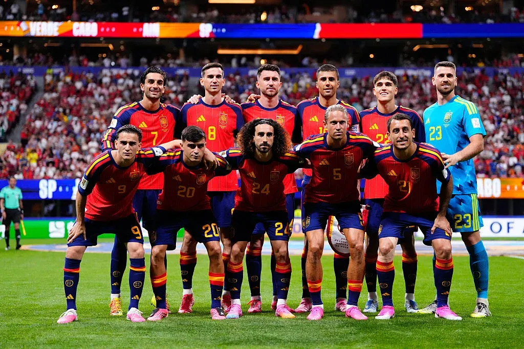 MONDIAL 2026 : Football - La déferlante des crampons roses enflamme les terrains et les recherches s