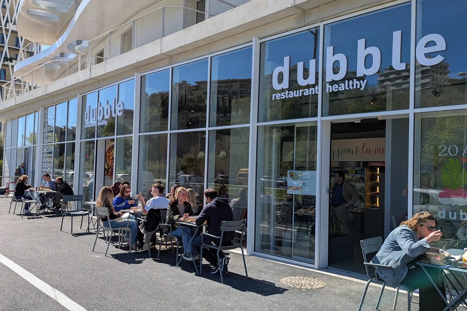 NICE : Restauration - dubble fête ses 20 ans et accélère son développement en France