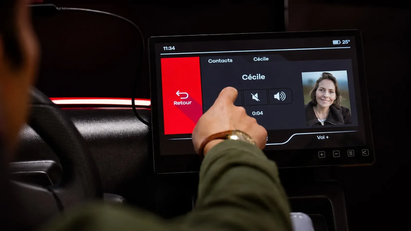 PARIS : Sécurité routière - Une étude mesure pour la première fois les dangers du téléphone en mains