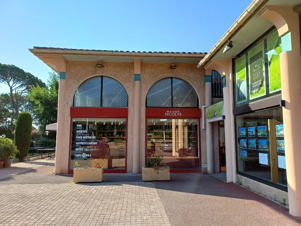 SAINT-RAPHAËL : Commerce - Maison Nicolas ouvre une nouvelle cave et renforce sa présence dans le Va