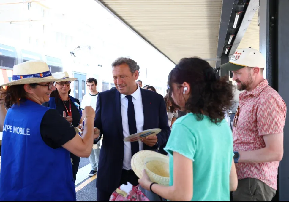 TOULON : Canicule - La Région Sud déploie un plan d'urgence dans les transports