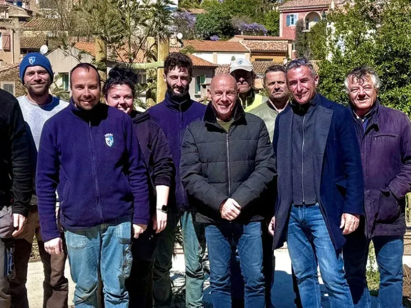 BORMES-LES-MIMOSAS : François Arizzi : « Un voyage sensoriel unique au cœur du village »
