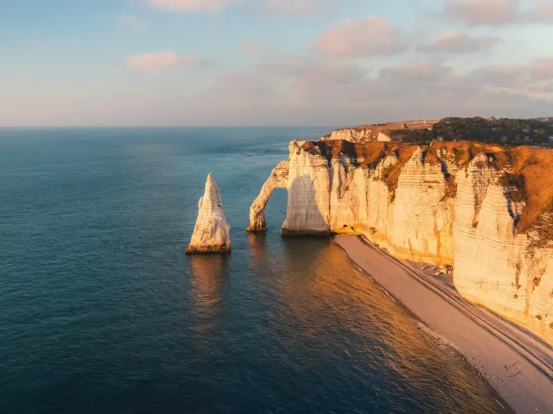 FRANCE : Tourisme - Le palmarès des plus belles plages de France couronne la Bretagne et surprend le